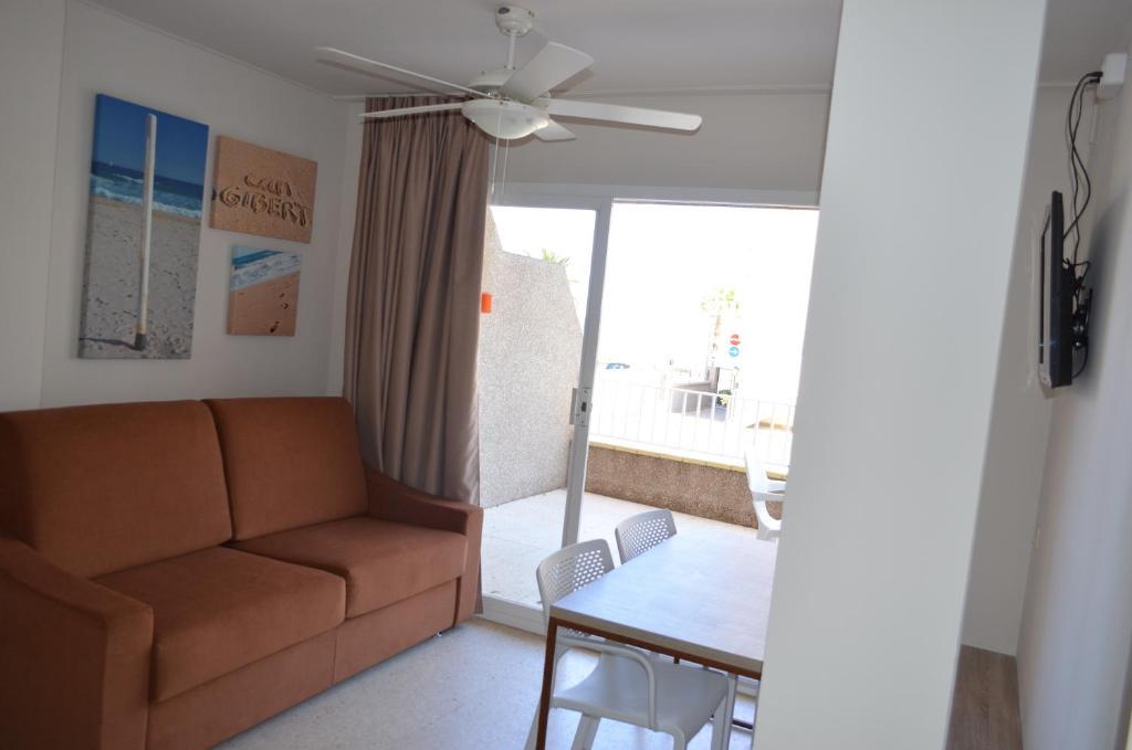 Apartaments Gibert Сан-Антонио-де-Калонже Номер фото